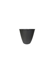 Portavaso in paglia con dimensioni di 19 cm di diametro e 17,6 cm di altezza, colore antracite.