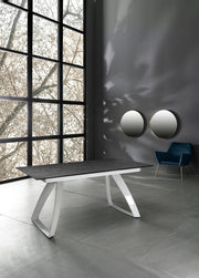 Tavolo allungabile con gambe in alluminio e top nero 170/270x90x76h cm