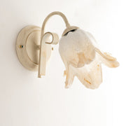 Applique in ferro Avorio Oro una luce paralume in vetro Bianco Ambra 26x h20 cm